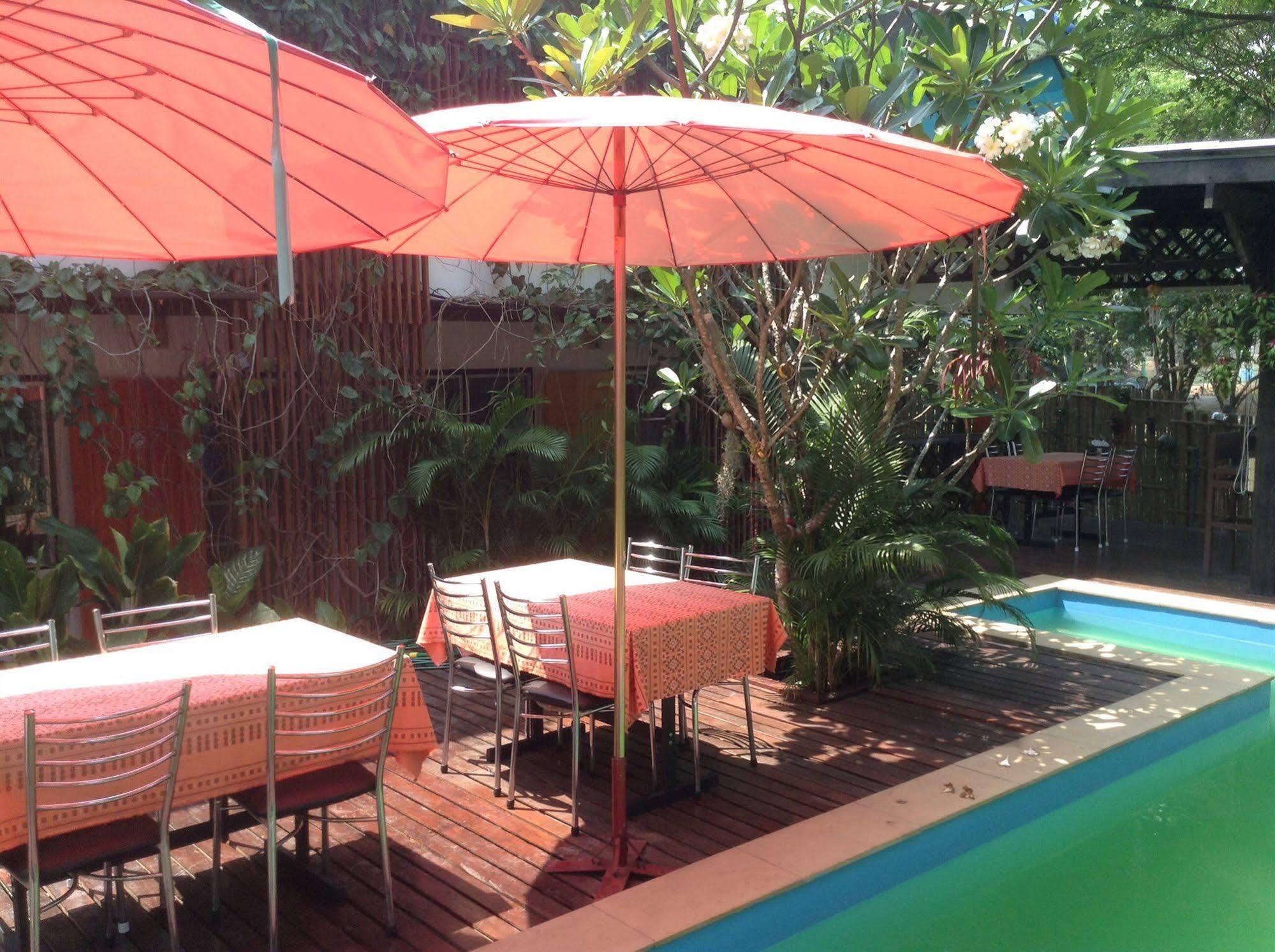 Hi Guesthouse Airport Chiang Mai Bagian luar foto