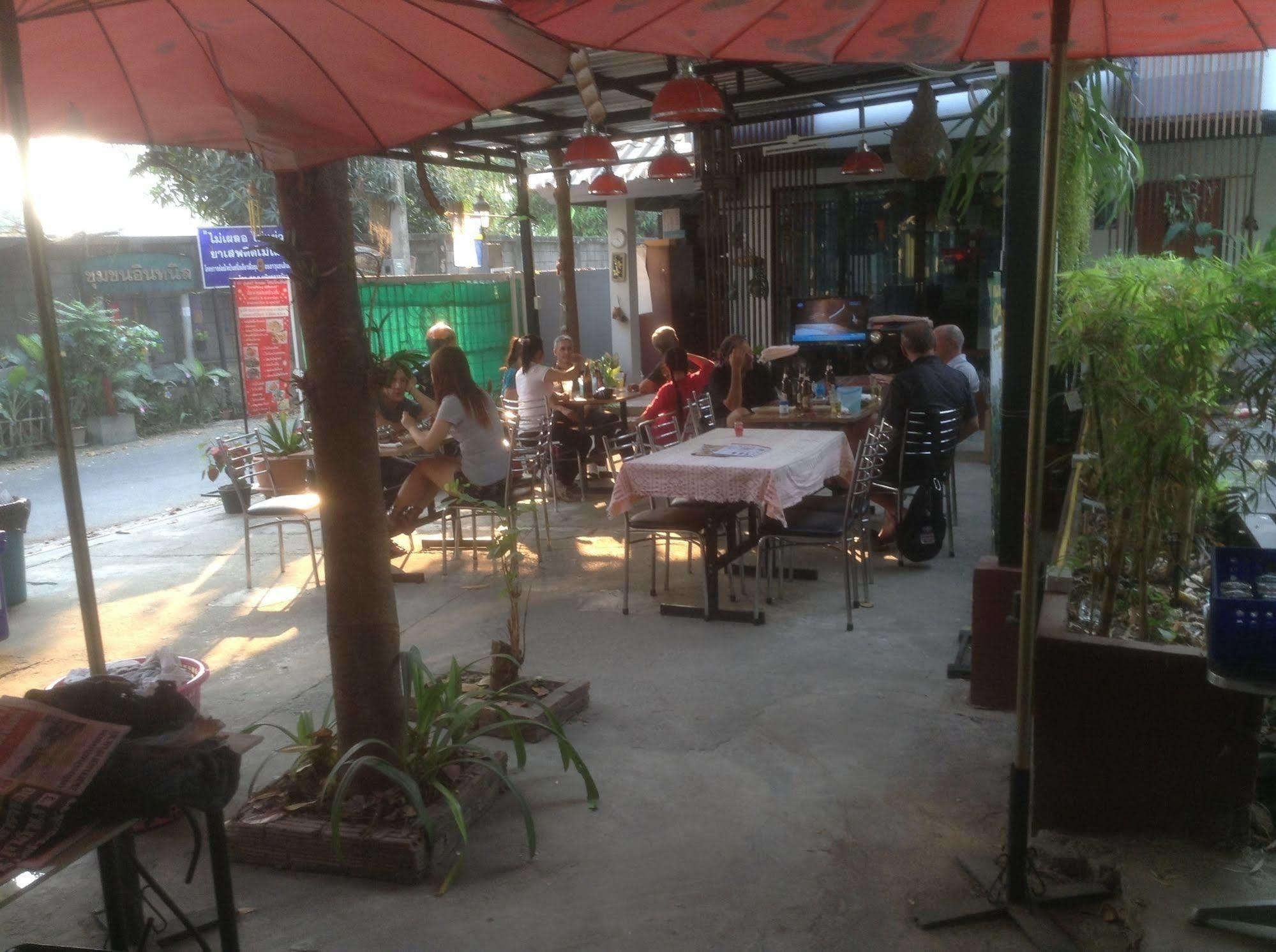 Hi Guesthouse Airport Chiang Mai Bagian luar foto